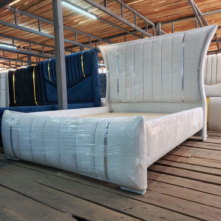 cream chester bed