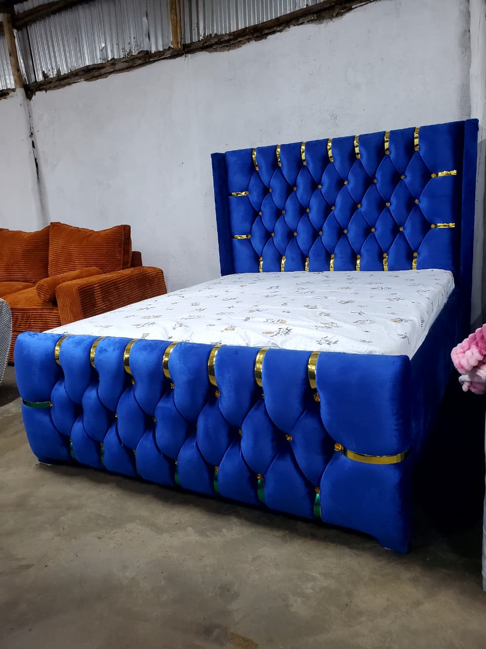 Luxury VelvetBed